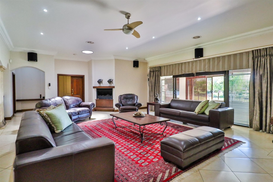4 Bedroom Property for Sale in WestLake Country Safari Estate North West